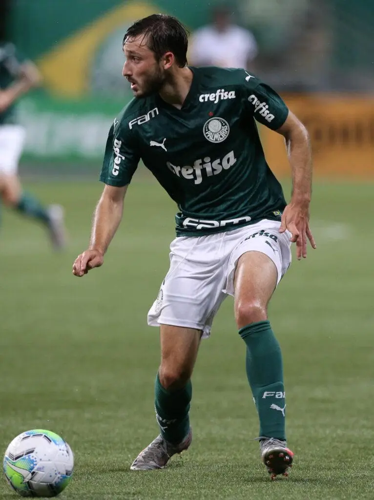 Imagem mostra lateral do Palmeiras, Viña.