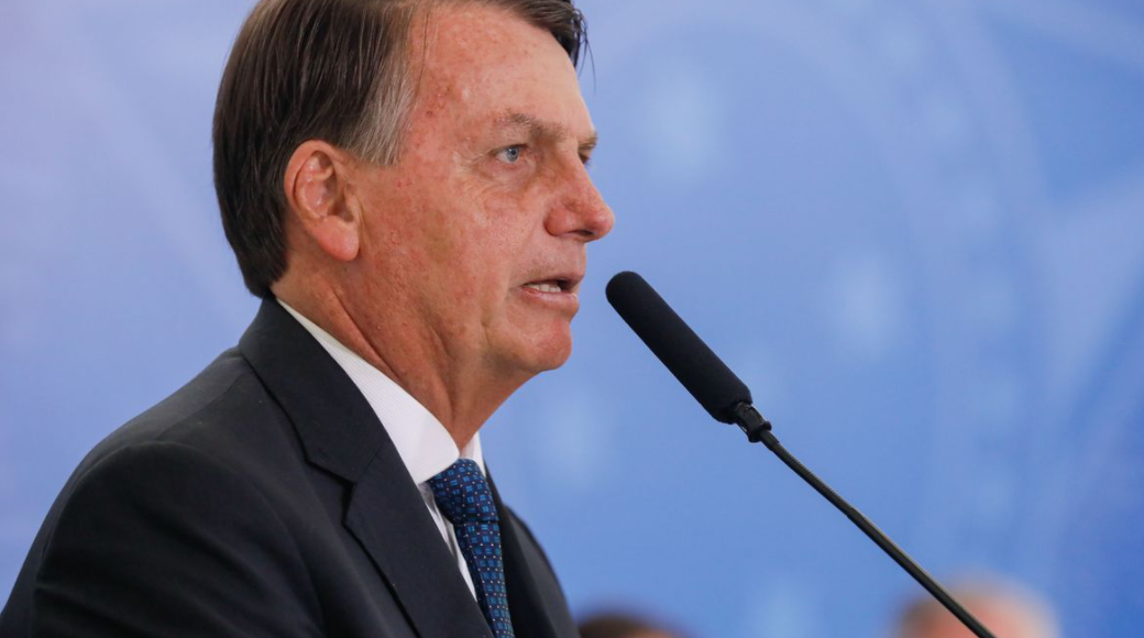 Bolsonaro diz que a Ford “faltou dizer a verdade” sobre saída do Brasil