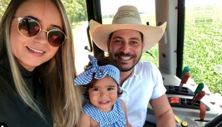 Caio, esposa e filha