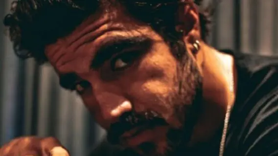 Caio Castro deve  apresentar ‘A Fazenda’ no lugar de Mion