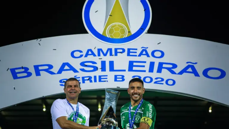 De sobrevivente ao título da Série B: a carreira de Alan Ruschel