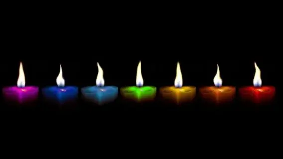 Simpatia com vela: aprenda o significado de cada cor e prospere no amor