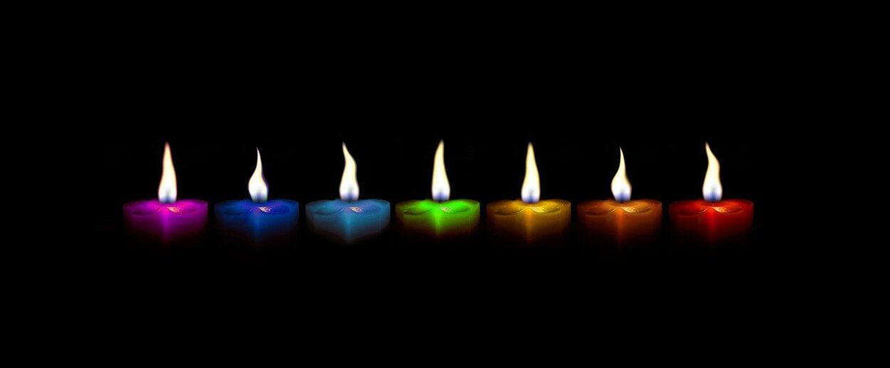 Simpatia vela: aprenda o significado de cada cor e prospere no amor
