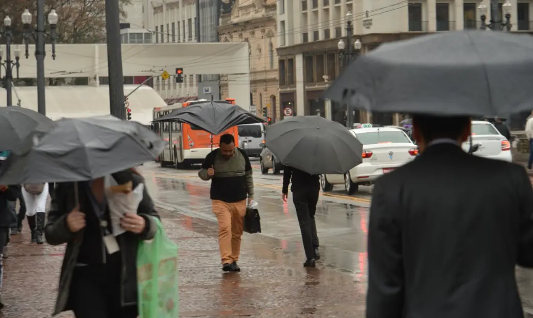 Previsão do tempo SP indica temporais e tempestades na semana