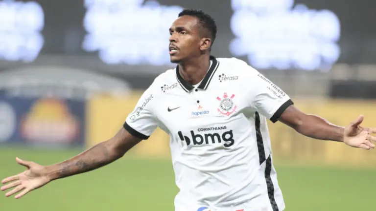 Corinthians atropela Fluminense, faz 5 a 0 em casa, e cola na Libertadores