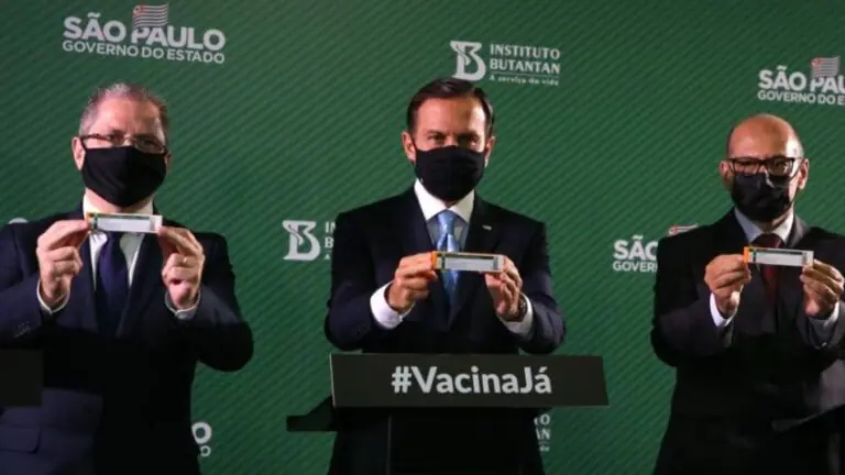 Governo de SP fará pré-cadastro para vacinação contra covid-19