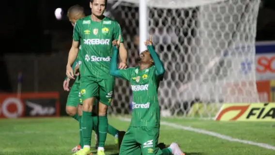 Cuiabá vence Paraná e fica a um empate do acesso à Série A