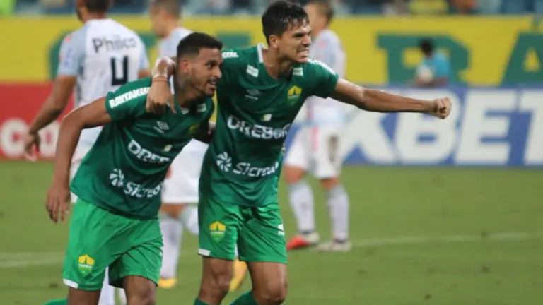 Paraná x Cuiabá (19/1): onde assistir e escalações do jogo da Série B