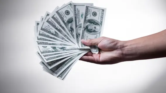 Dólar alto é bom ou ruim para a economia? Entenda como funciona