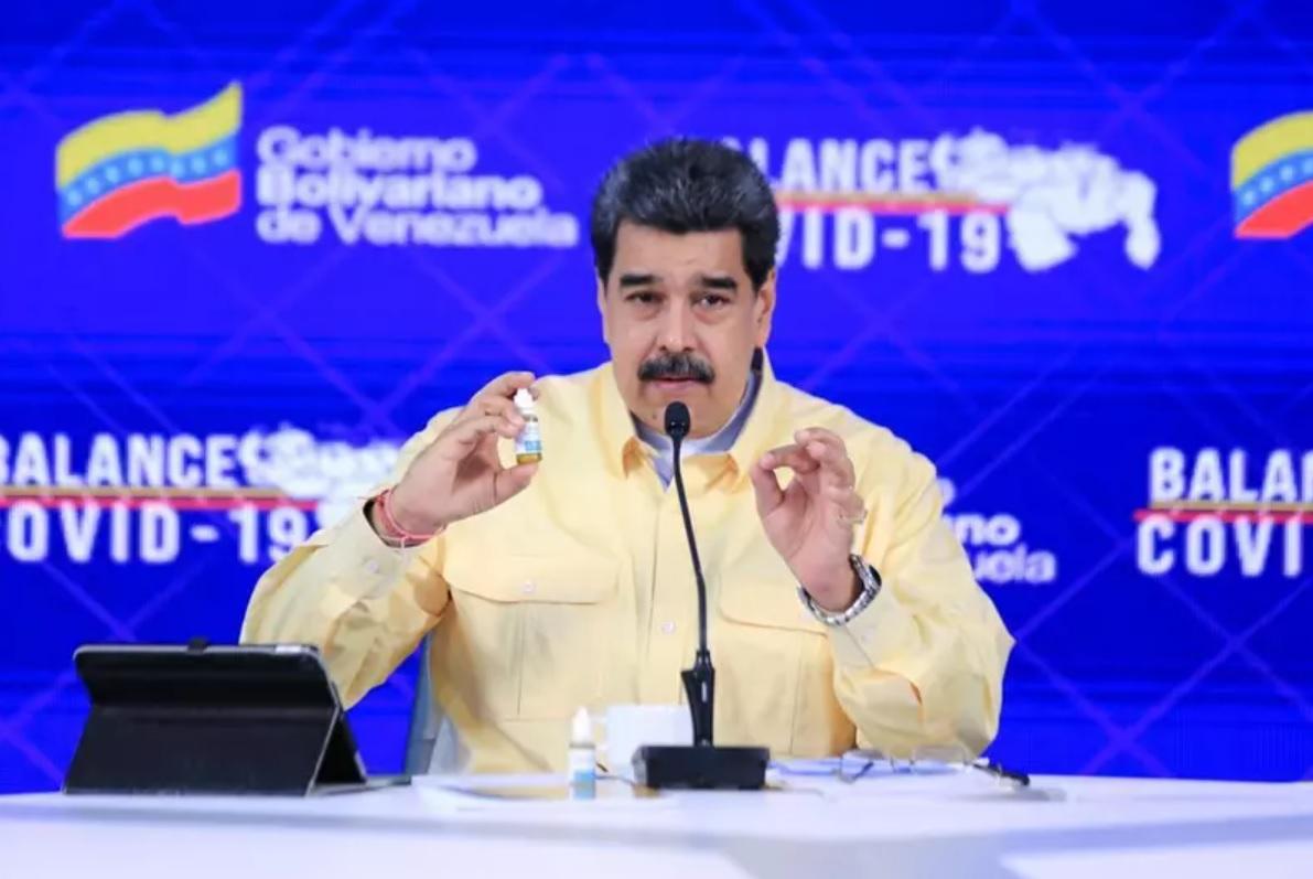 Maduro apresenta 'gotas milagrosas'