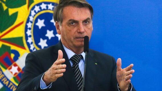 Pesquisa mostra que Bolsonaro perderia no segundo turno