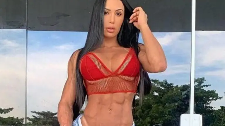 Gracyanne Barbosa começa 2021 fazendo o que mais ama e vira meme