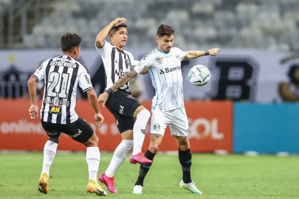 No primeiro turno, o Atlético-MG venceu o Grêmio por 3 a 1, no Mineirão