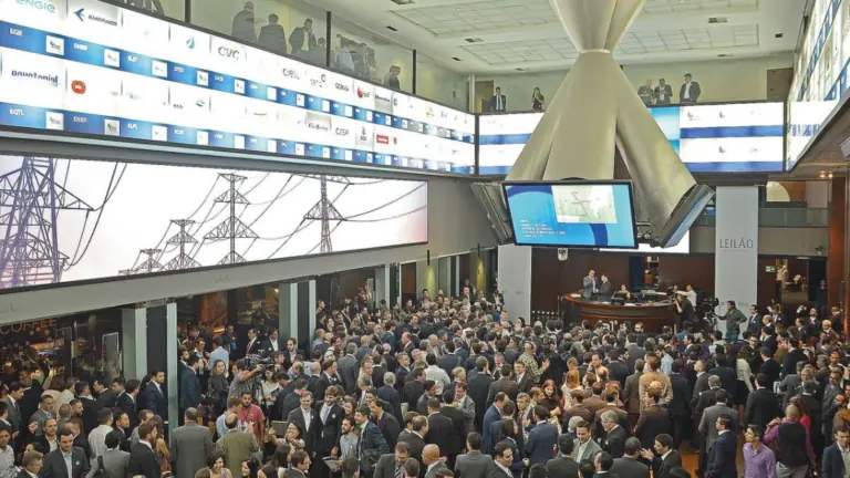 Ibovespa opera em alta graças ao dia da posse de Joe Biden nos EUA