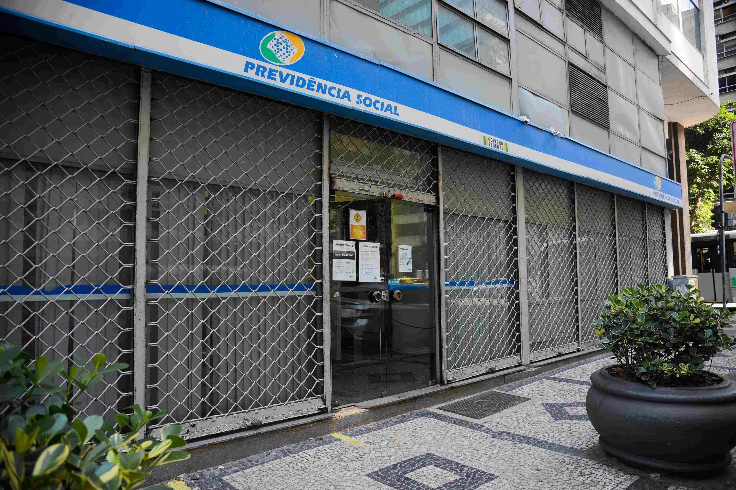 Agência do INSS fechada