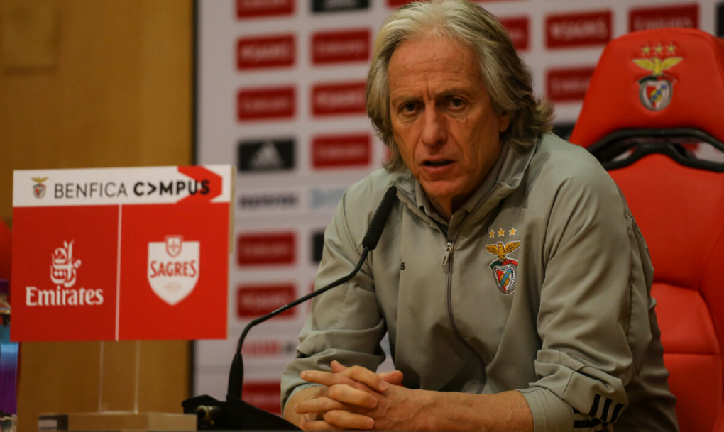 Jorge Jesus pede continuidade do futebol, mas com Europa em alerta por conta da Covid-19