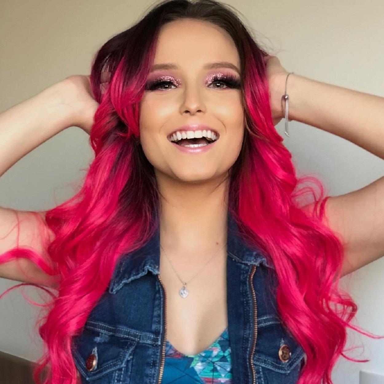 Larissa manoela cabelo rosa