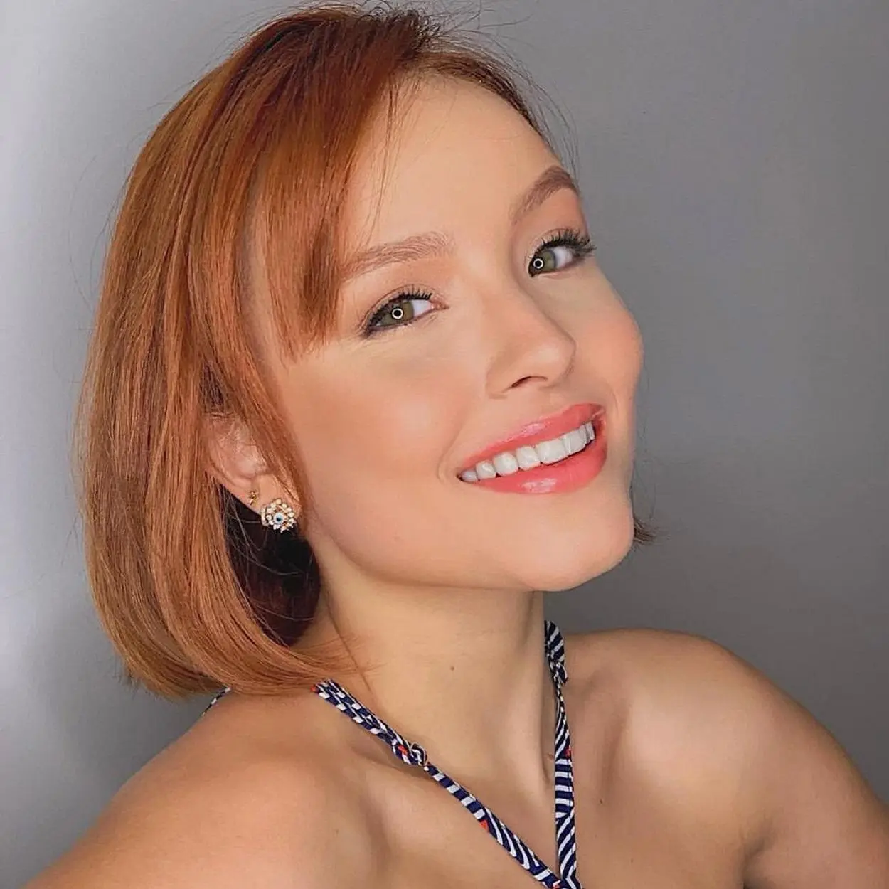 Larissa Manoela cabelo liso