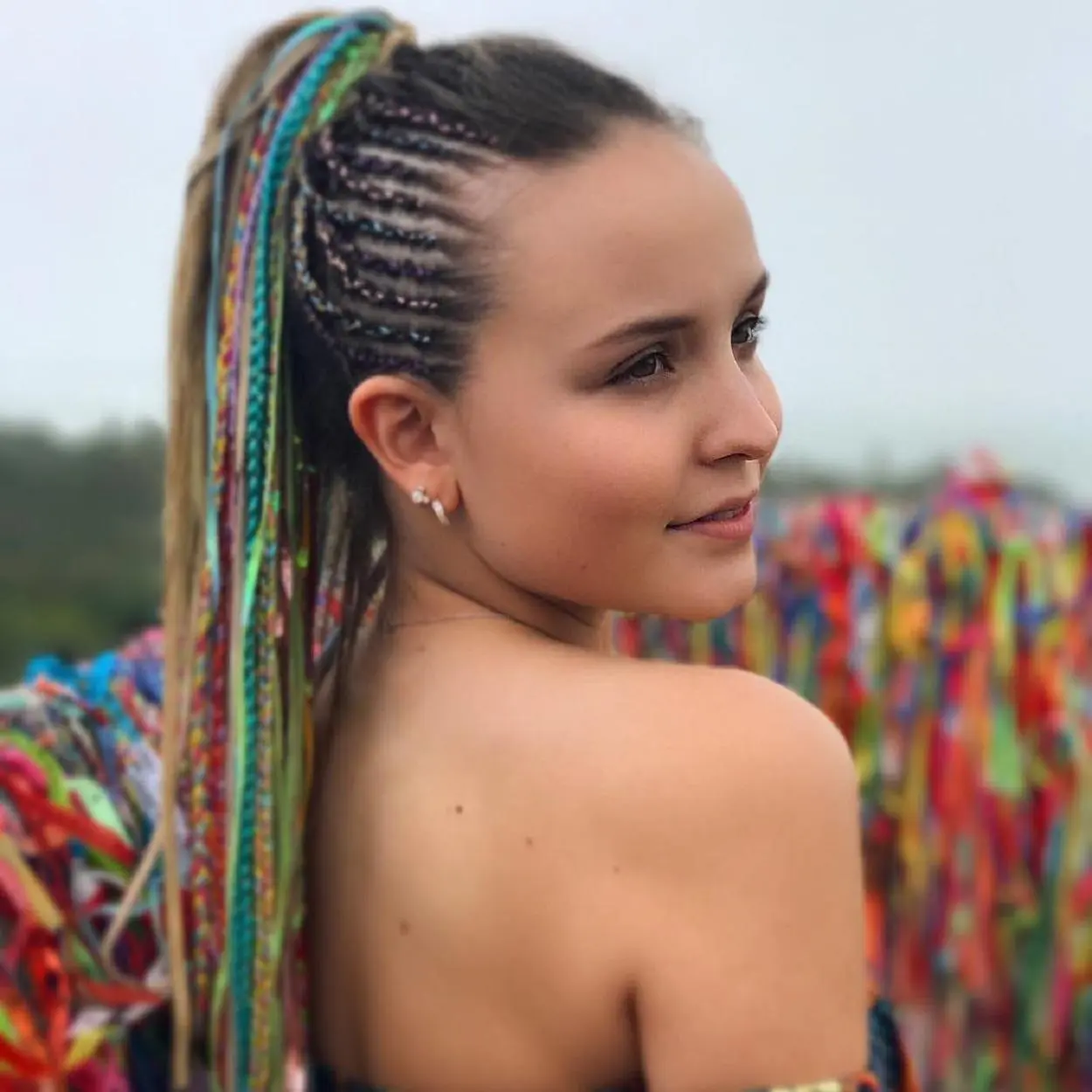 Larissa Manoela cabelo tranças