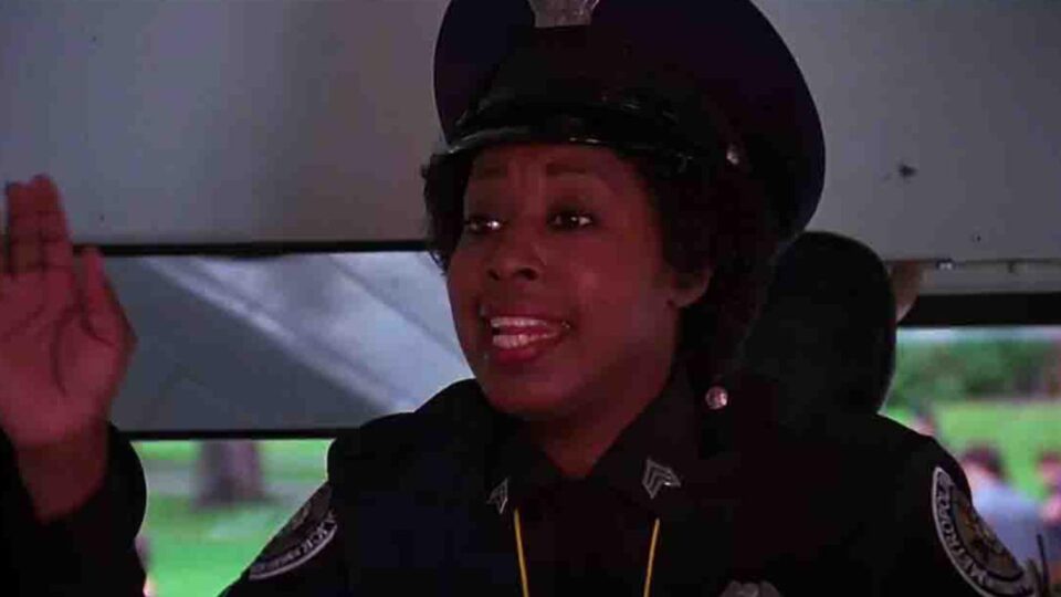 triz Marion Ramsey no filme Loucademia de Polícia