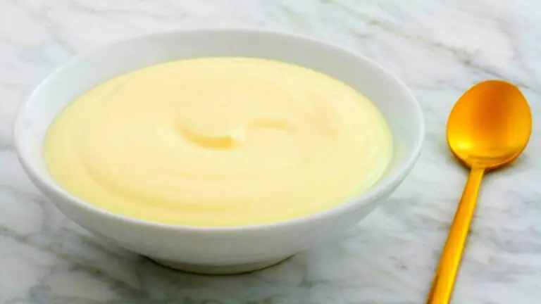 Mingau de maizena: aprenda a preparar a receita em 3 passos