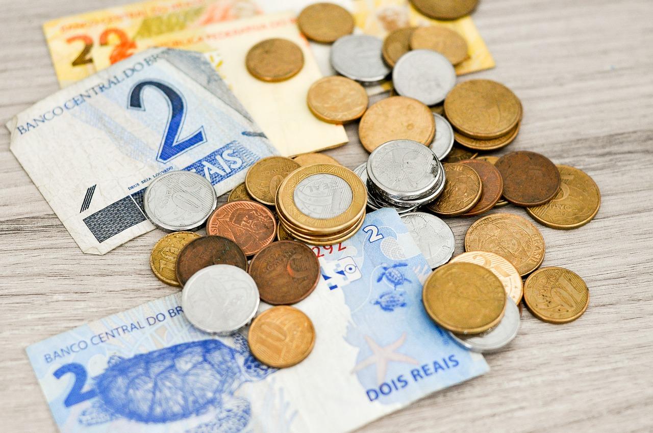 Notas e moedas