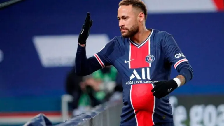 Com gol de Neymar, PSG vence Montpellier e segue líder do Francês