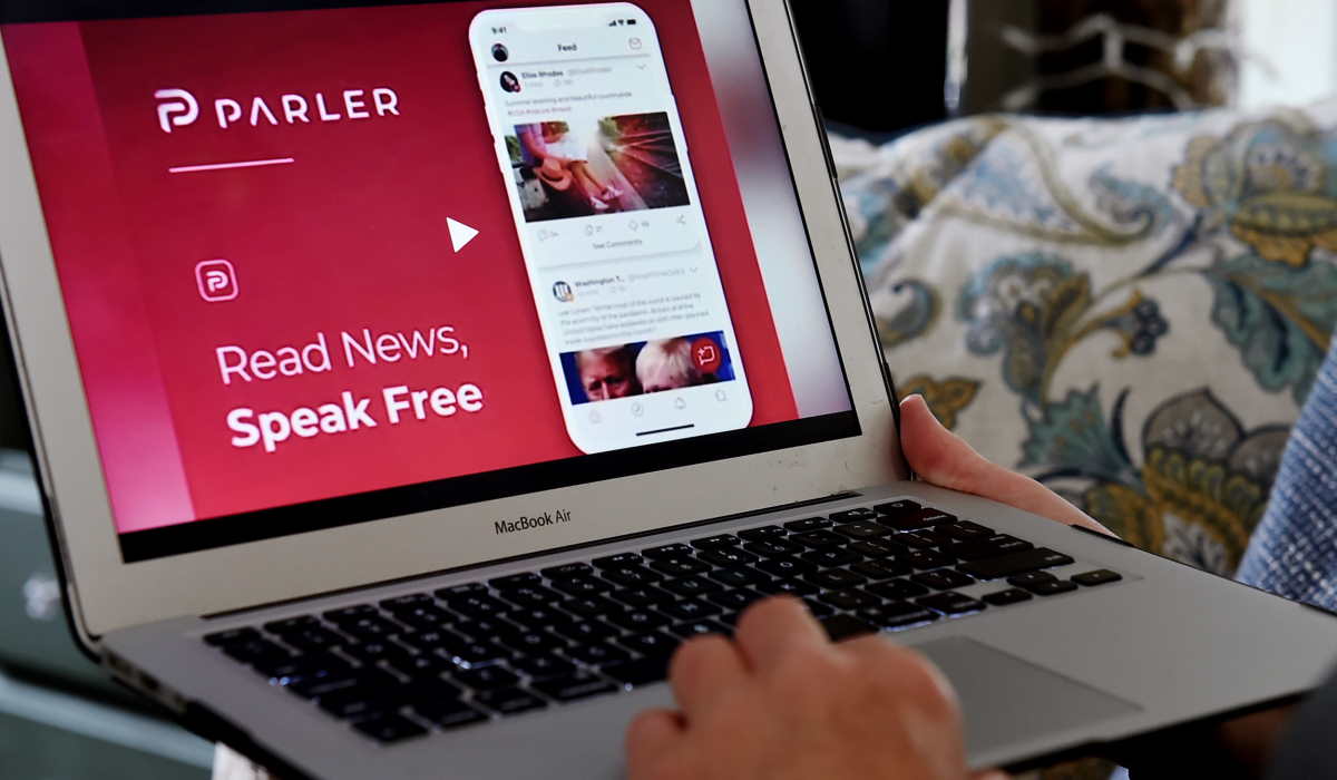 Parler, rede social alternativa sem censura, banida pela Amazon
