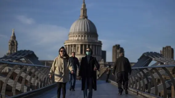 Uma em cada 30 pessoas em Londres têm covid-19