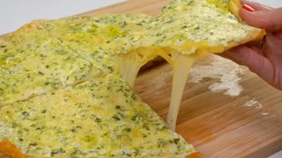 Pizza de pão de alho: 5 receitas para você fazer