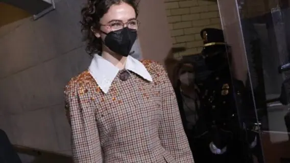 Ella Emhoff, enteada de Kamala Harris, é apontada como ícone fashion