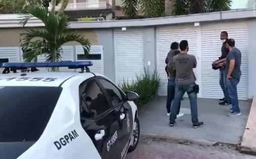 Polícia na casa de Nego do Borel