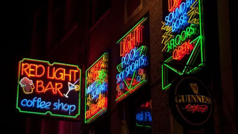 Amsterdã pondera proibir turismo em coffee shops