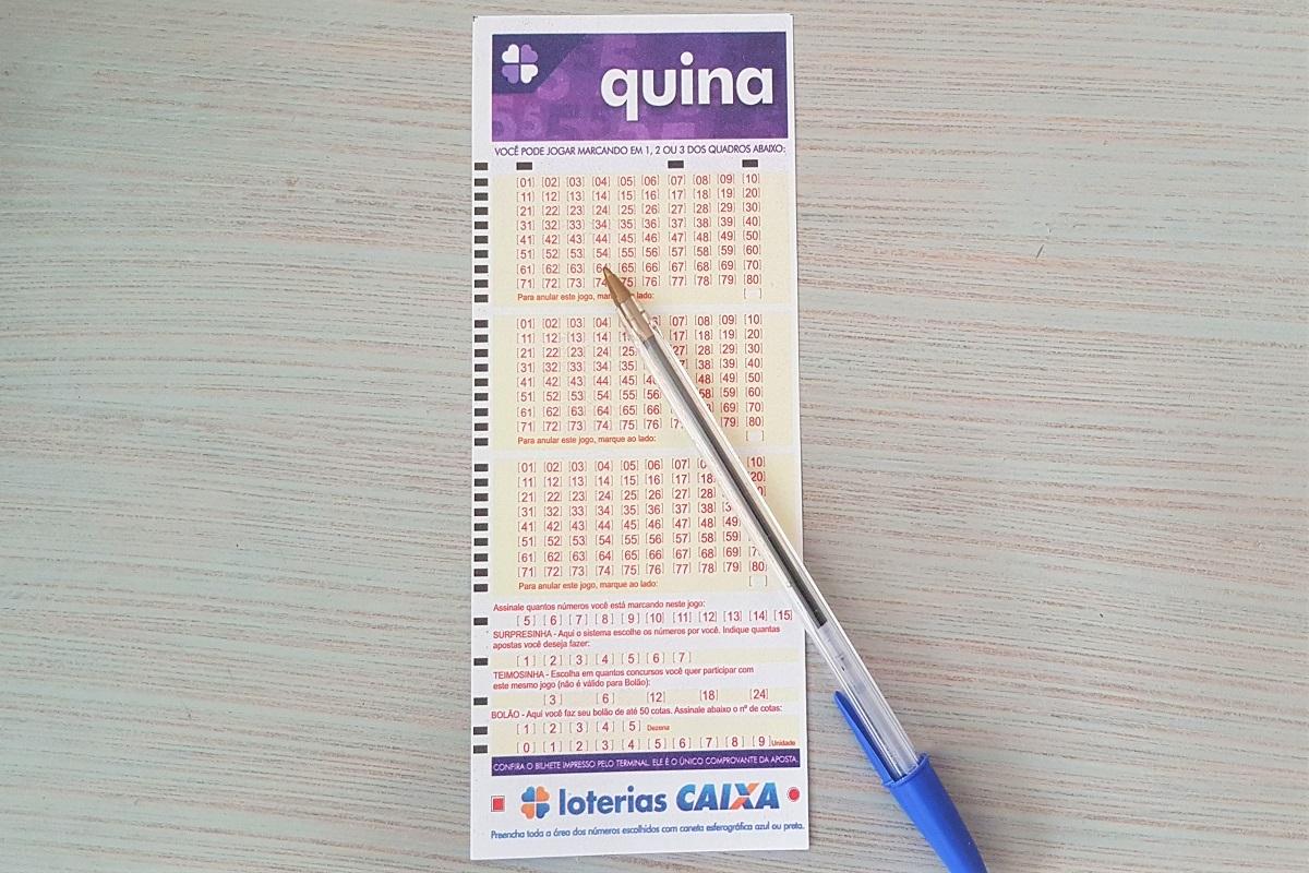 A imagem mostra um volante da Quina 5468