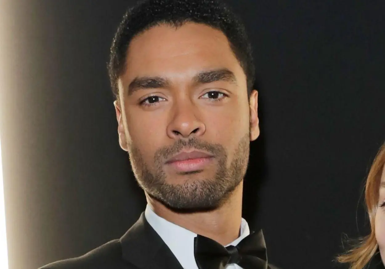 Quem é Regé-Jean Page: conheça o charmoso ator de Bridgerton