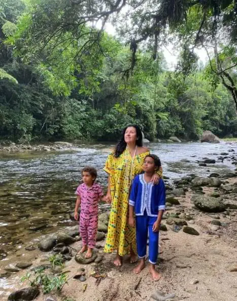 Regina casé, neto e filho