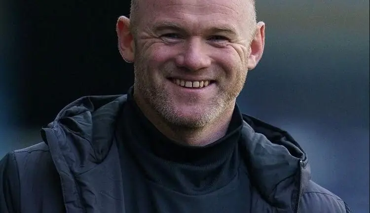 Wayne Rooney se aposenta dos gramados para treinar o Derby County