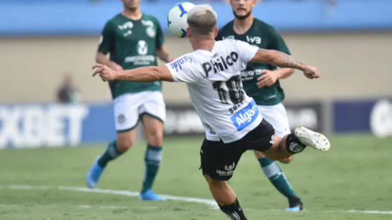 Santos x Goiás (24/1): onde assistir e escalações do confronto da Série A