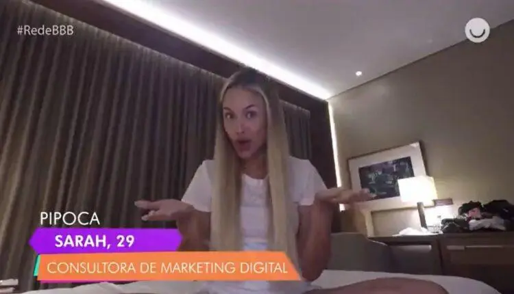 Sarah no hotel de pré-confinamento do BBB21