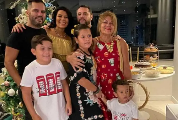 Tati Pink e família