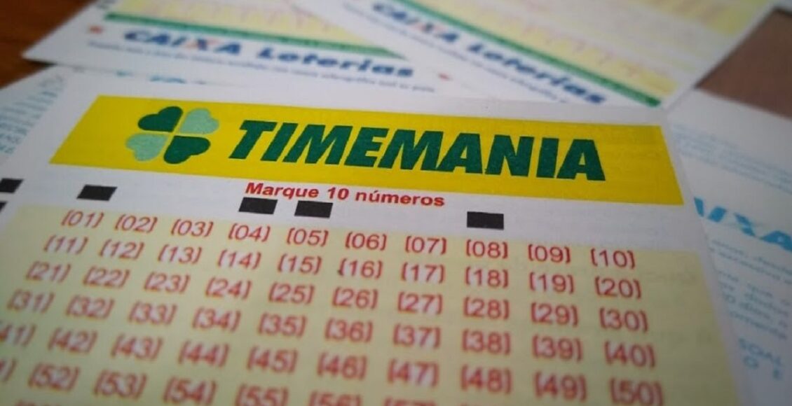 A imagem mostra volantes da Timemania concurso 1595