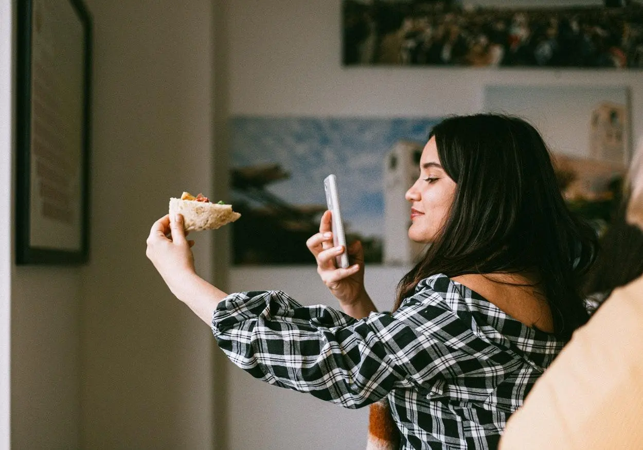 Quer trabalhar pela internet? Saiba como ganhar dinheiro em casa