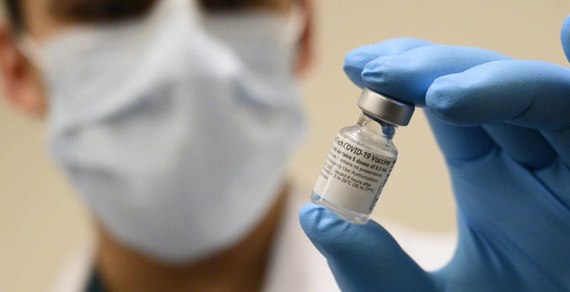 50 países já iniciaram a vacinação da Covid-19 e o Brasil ainda não