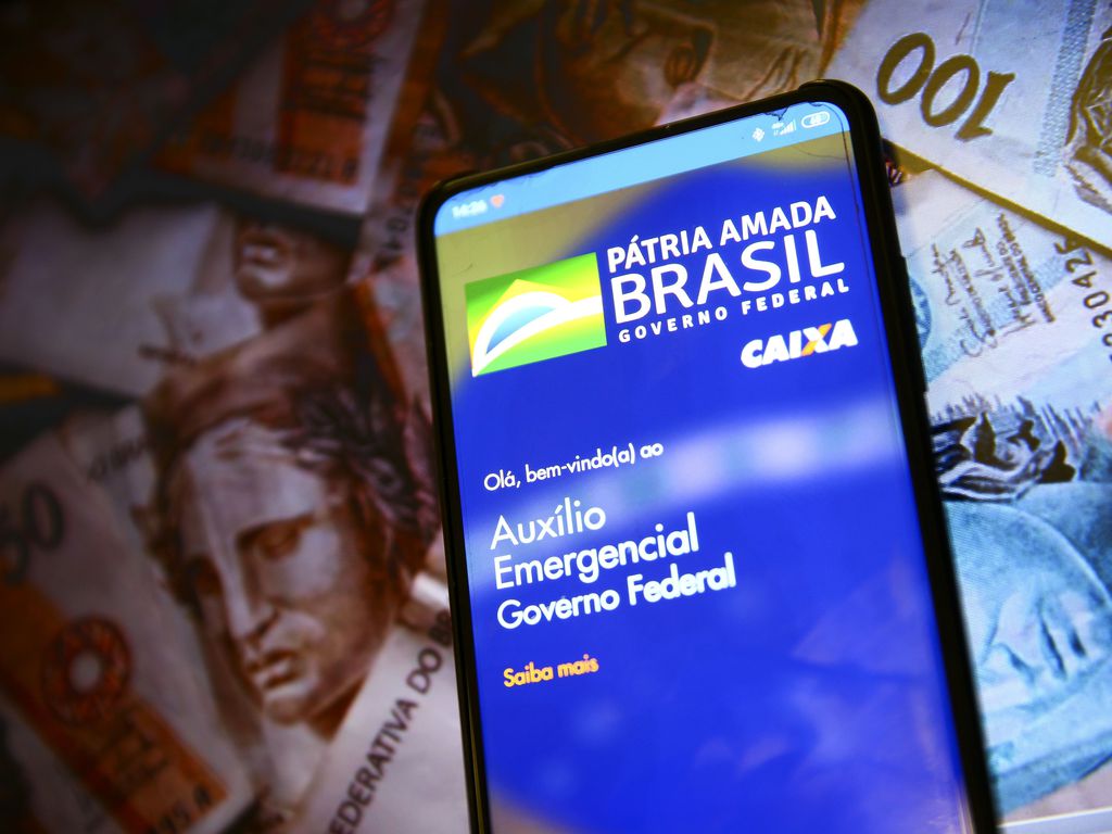 Imagem mostra aplicativo auxílio emergencial 2021 do Governo Federal.