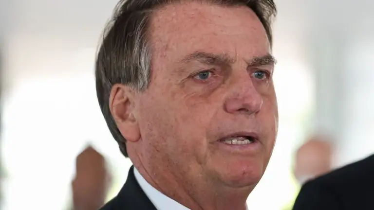 Bolsonaro é vaiado no Congresso e rebate: ‘nos encontramos em 22’