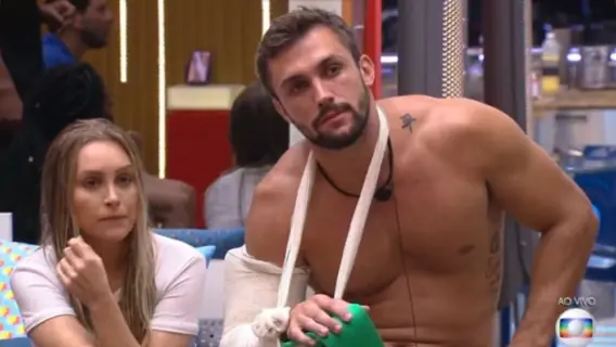 BBB21: Arthur desmaia de dor e vai parar em hospital após prova