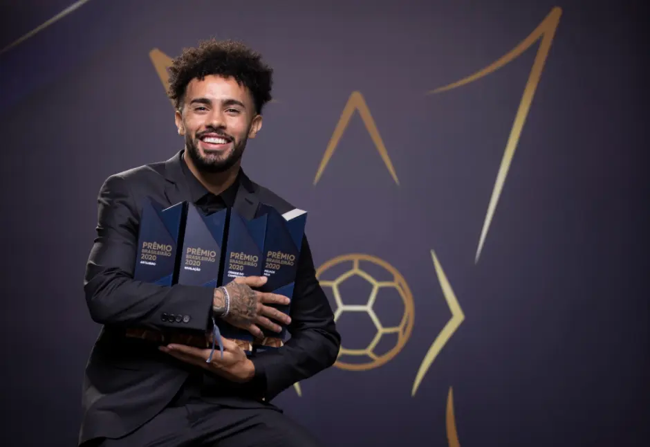 Meia do RB Bragantino, Claudinho é o destaque do Brasileirão 2020