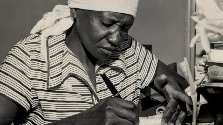 Conheça a história da escritora Carolina Maria de Jesus