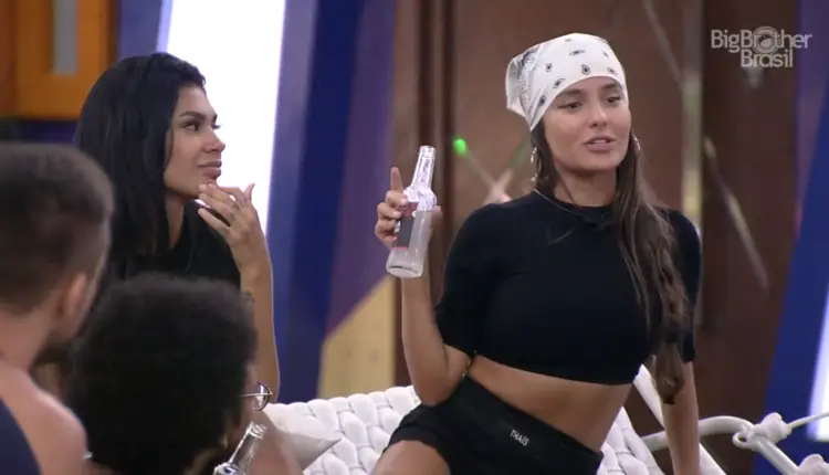 Thaís e Pocah no BBB21