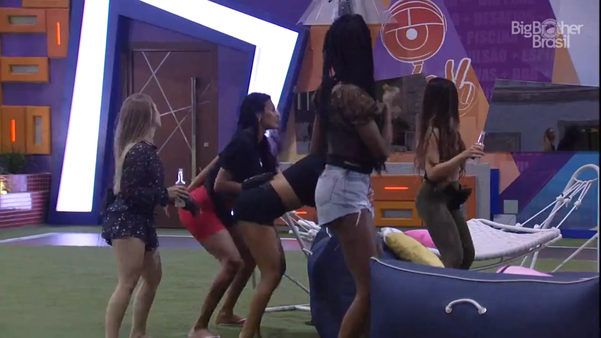 Festa extra no BBB21